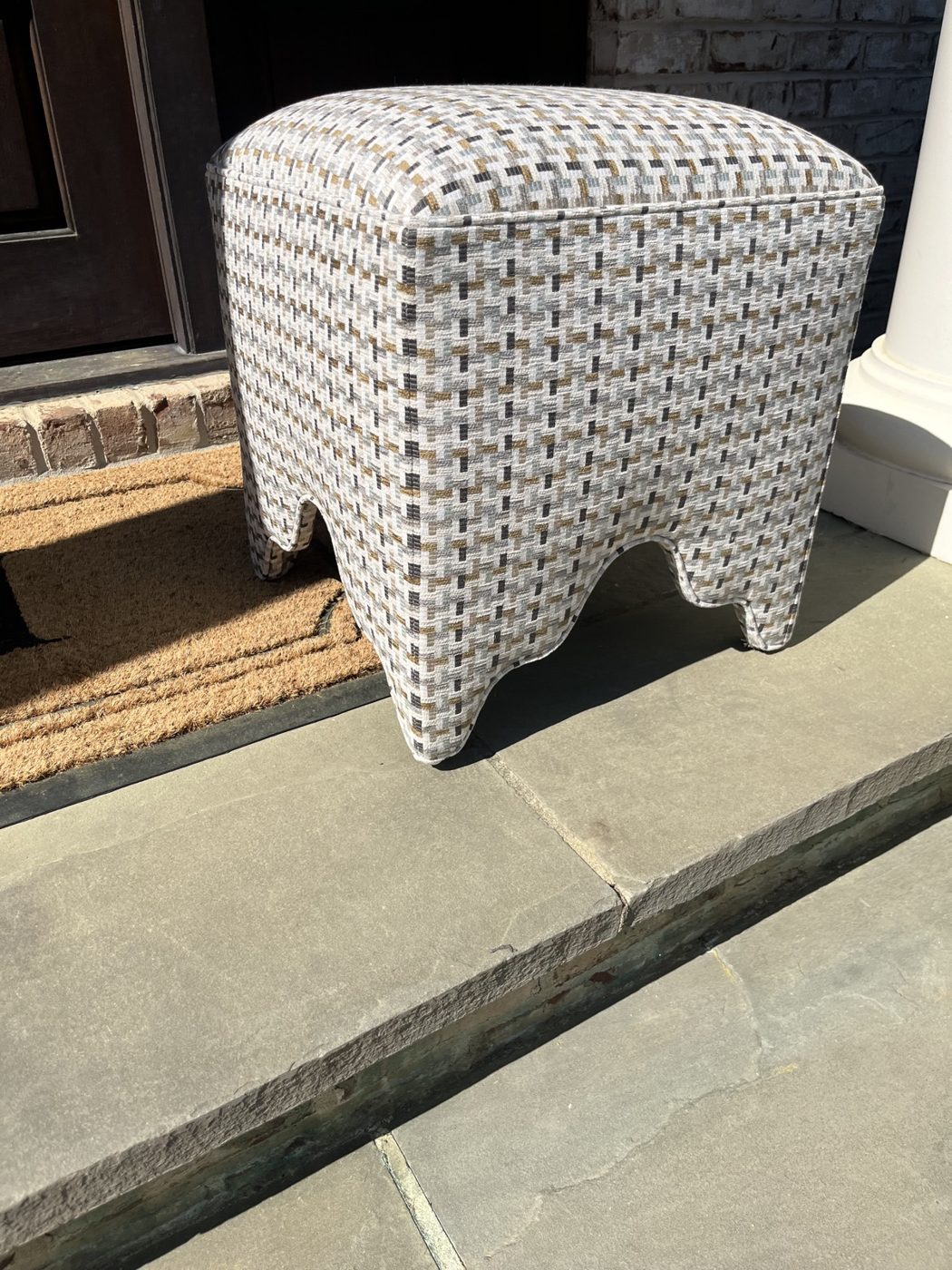 Scalloped-leg stool